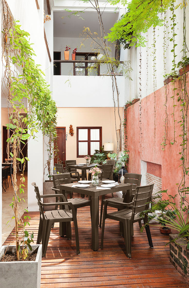 Combo Barú: Mesa + 4 Sillas con Brazos Mocca / Rimax - Imagen 2