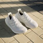 Tenis ULTRABOOST LIGHT 23 - Imagen 16