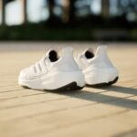 Tenis ULTRABOOST LIGHT 23 - Imagen 3