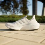 Tenis ULTRABOOST LIGHT 23 - Imagen 2