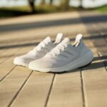 Tenis ULTRABOOST LIGHT 23 - Imagen 4