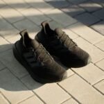 Tenis ULTRABOOST LIGHT 23 - Imagen 11